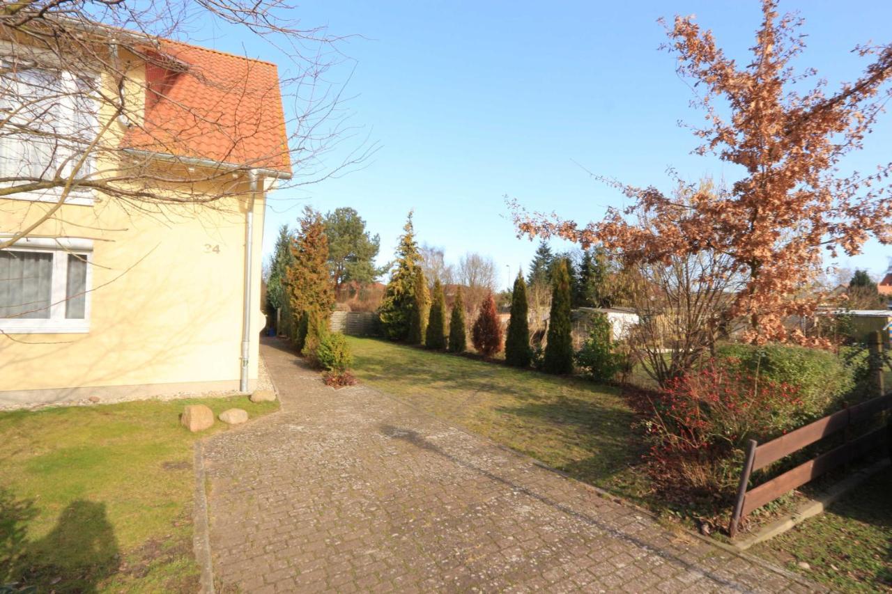 Ferienhaus Ahorn Mit Garten In Цинновиц Экстерьер фото